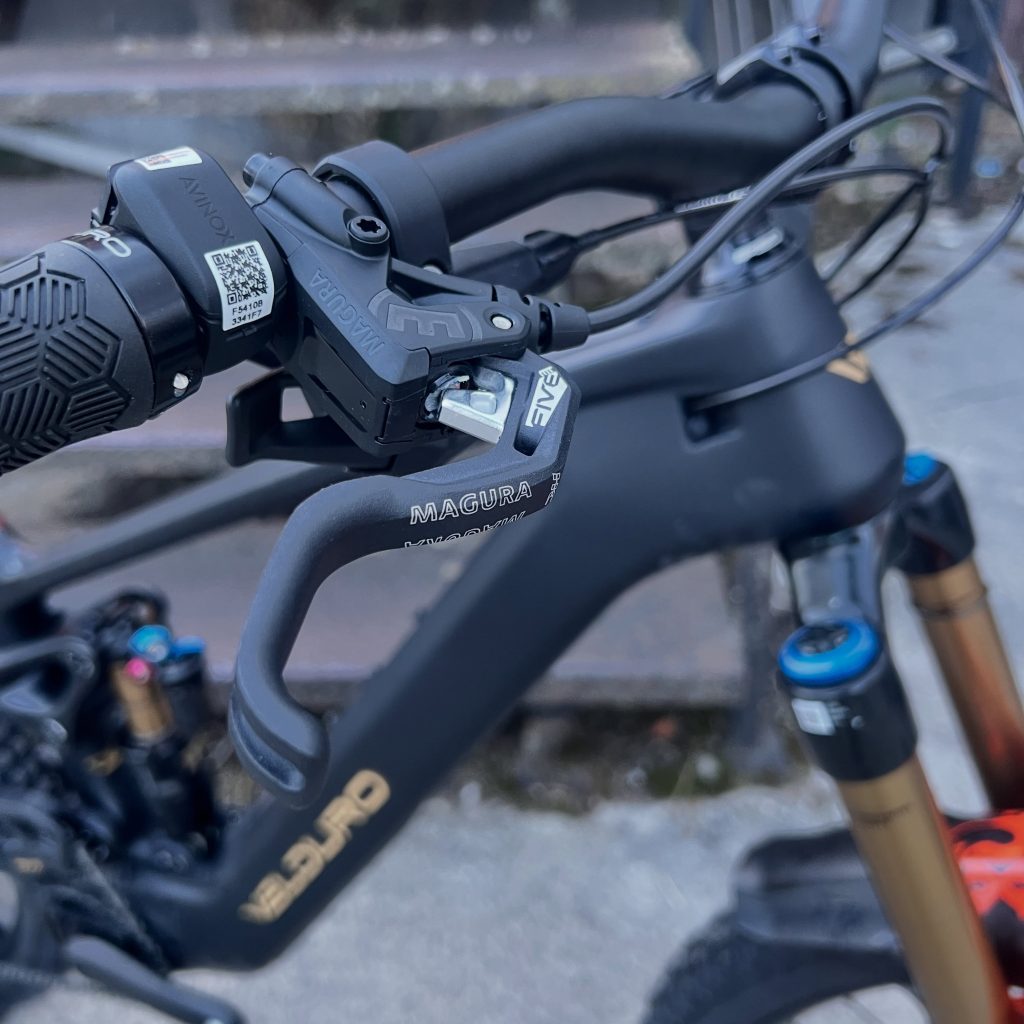 Velduro Rogue Carbon · montaje realizado por NSMTB